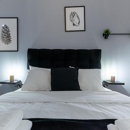 Ferienwohnung Couple Getaway With Queen Bed Athen Exterior foto