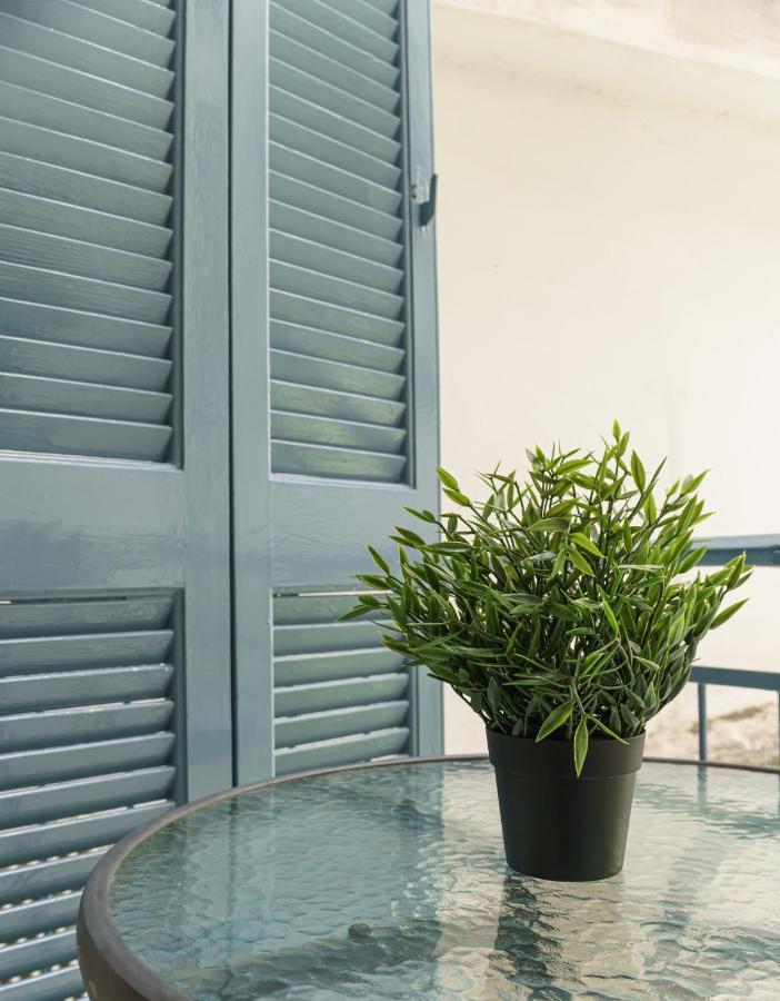 Ferienwohnung Couple Getaway With Queen Bed Athen Exterior foto