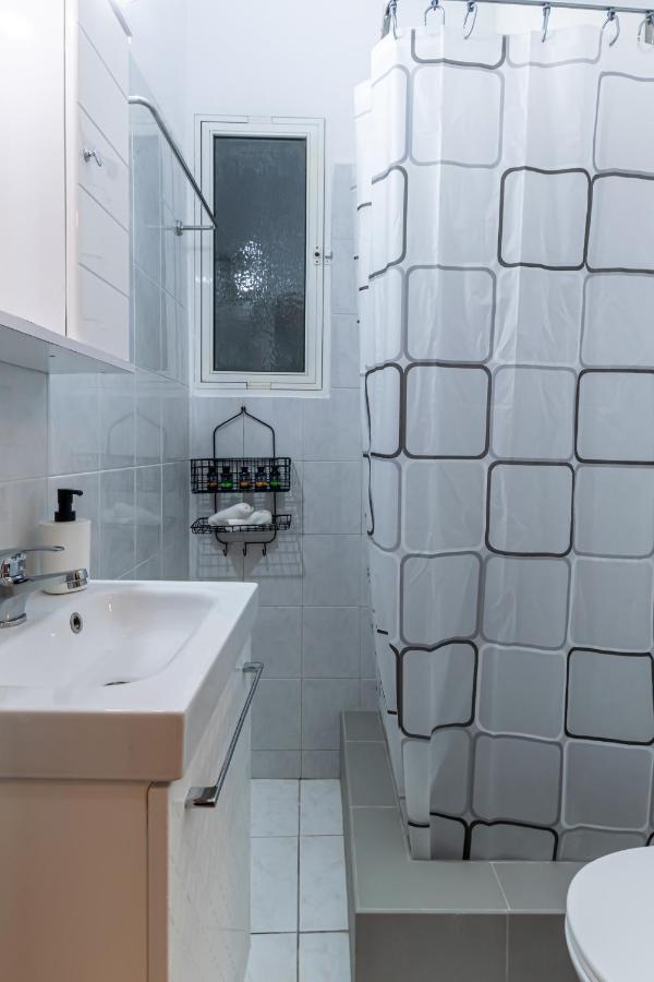 Ferienwohnung Couple Getaway With Queen Bed Athen Exterior foto
